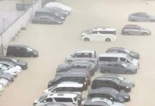 紅色暴雨將軍澳區多處水浸　露天停車場水深至半架車