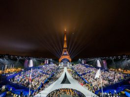 巴黎奧運揭幕　1.5萬運動員坐船巡塞納河進場