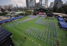 各區同賀國慶75周年　離島邀河北馬戲團演出　油尖旺手勢舞破世界紀錄