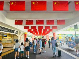 慶祝新中國成立75周年　街頭巷尾洋溢節日氣氛　展現香港盛世红