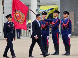 鄧炳強稱基於事實批評政府無問題　批反華組織抹黑誤導