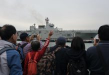 海南艦長沙艦結束5天訪港之旅　市民揮手歡送