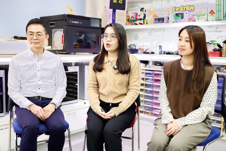 (左起)梁偉業、林韻儀、丘愷欣分享心得。
