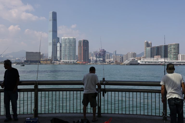 立法會三讀通過保護海港修訂條例草案。(陳錦輝攝)