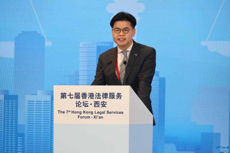 湯文龍表示,香港將提供訴訟仲裁與調解等服務,助力內地企業「走出去」。