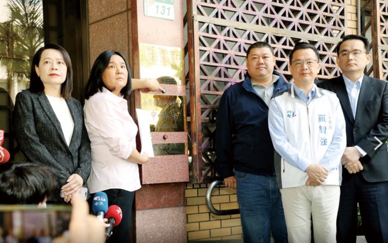 民進黨以大查案反制國民 黨,搜索、約談、羈押多 名國民黨黨工