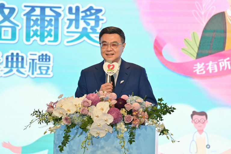 台灣行政院長卓榮泰表示,台灣不會操縱匯率,也不容許禿鷹影響、操縱台灣的匯率,有任何發現不法,已請央行及所有金融單位嚴查。(卓榮泰Facebook)