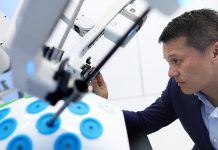 本地研發手術機械人獲准在香港與內地使用　有利打破美國同類產品壟斷