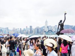 五一黃金周　截至昨晚9時逾46萬人次經各口岸入境　內地旅客佔21.3萬人次