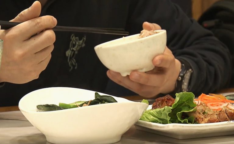 調查亦發現受訪者進食的蔬菜和水果量不足,當中有72%人進食的份量少於世界衛生組織建議。