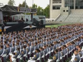 特朗普西點軍校發表講話　聲言應對中俄為美國取得勝利
