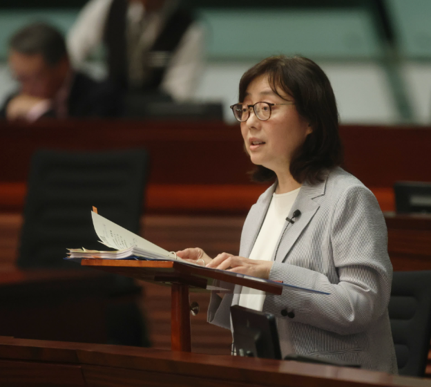 甯漢豪指修例令局方在貫通海濱及提升海港的功能時,有更大靈活性。