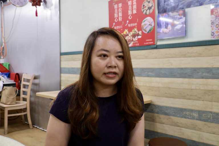 港九勞工社團聯會(勞聯)與「佳餚點心」合作「愛心餐劵」,勞聯社區服務總幹事張瑩瑩希望受惠者能吃到傳統的手工味道。
