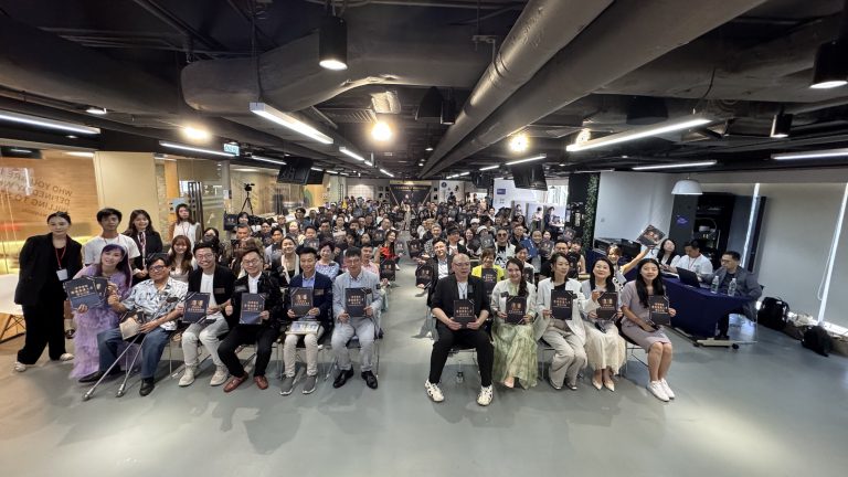 「直播賦能香港・跨界經濟新機遇暨慶祝香港回歸祖國28周年」活動大合照