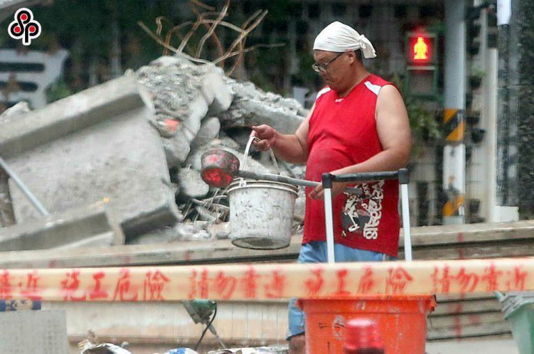 台灣本地全職員工,薪資中位數約10,533港元。(中時新聞網圖片)