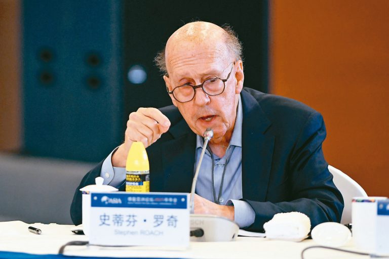 曾發表「香港玩完論」的摩根士丹利亞洲區前主席羅奇,近日修正他的論述。(新華社)