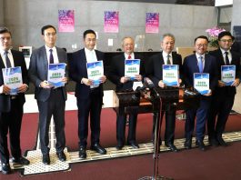 自由黨倡向年滿18歲合資格香港永久居民派2千元電子消費券