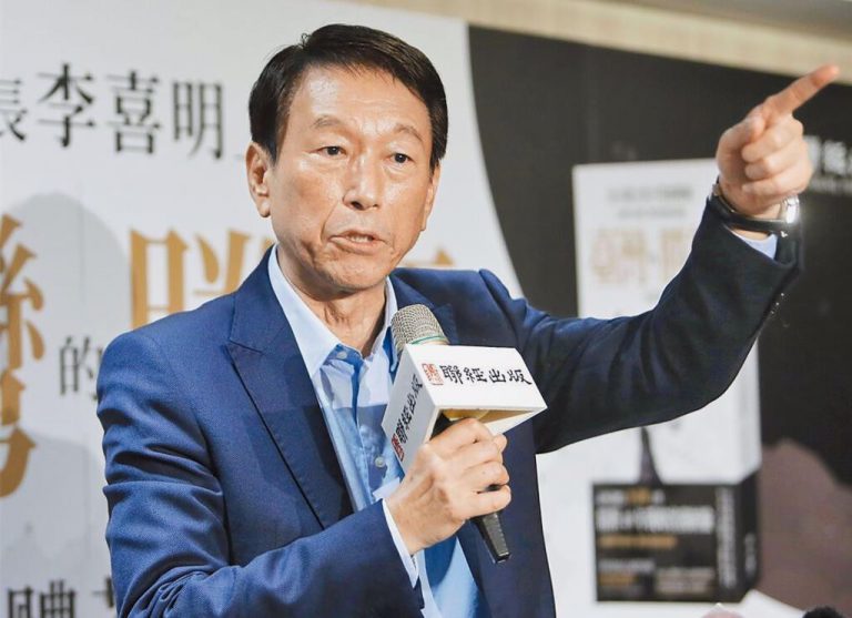 本身是台灣前參謀總長的李喜明退役上將,發瞽並參與今次兵棋推演。