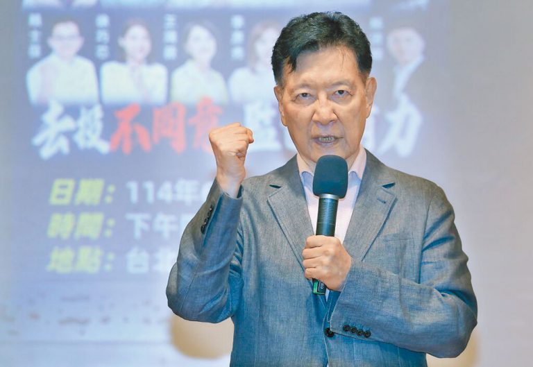 戰鬥藍召集人趙少康昨宣布21日將於台北榮星花園舉辦首場反罷免造勢大會。(台灣中時新聞網圖片)