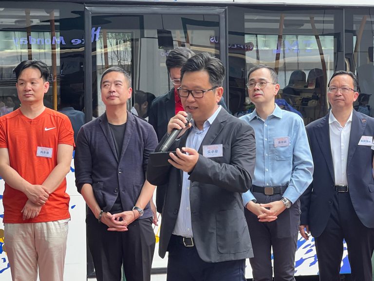 堅料網義工團服務基金主席吳承華致辭。(陳超攝)