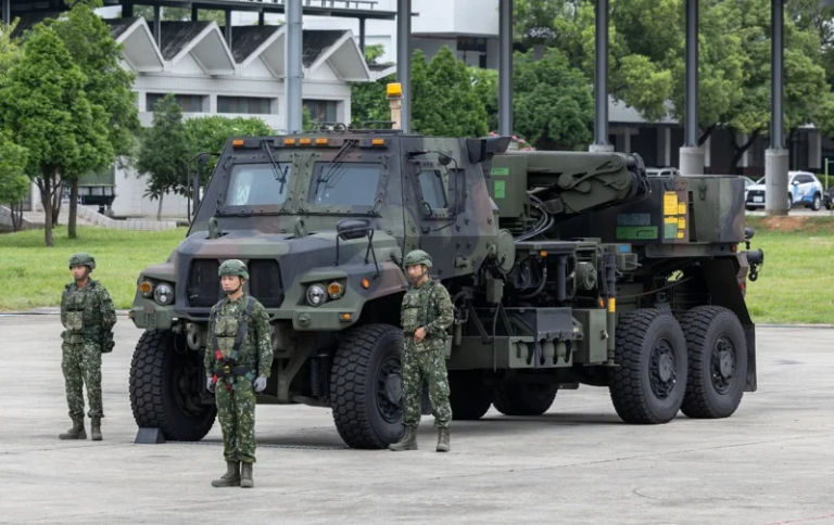 台灣軍方首度公開全新引進的M1089A2救濟車。(台灣官方圖片)