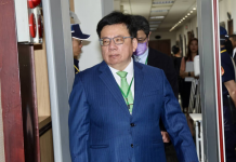 濫用公務車接送寵物惹爭議　李俊俋獲准辭職並予以免職