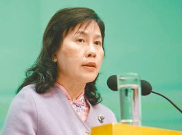 接受專訪指的士車隊籌備如火如荼　陳美寶：給予各方面彈性