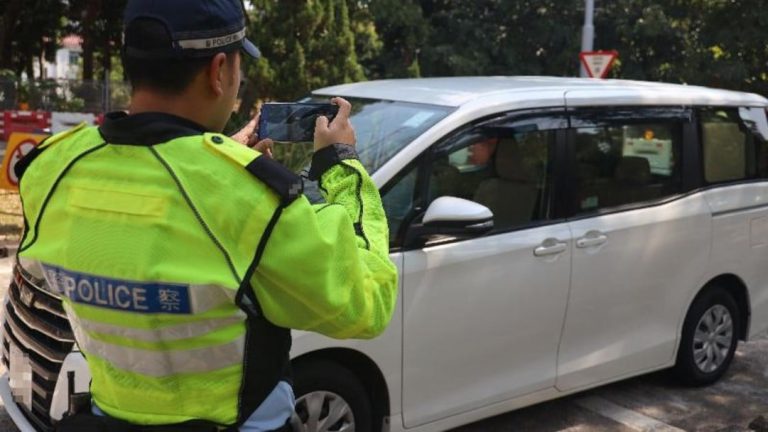 交通告票電子化即日開始實施,警方初期會實行電子與實體告票「雙軌並行」措施。