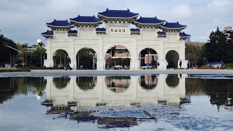 民調指台灣民眾認清美國把台灣當「提款機」、「火藥桶」。(堅料網資料圖片)
