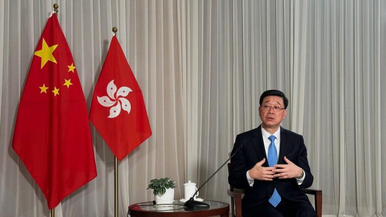 李家超表示,目前整個管治團隊施政理念符合他的要求。