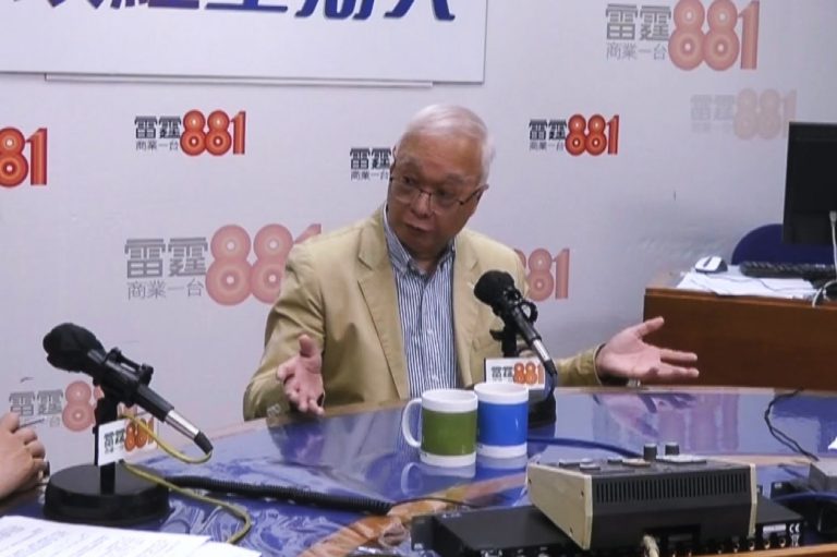 政府對食肆及娛樂場所等牌照新增國家安全條件,規定持牌人及任何關連人士都不可作出危害或不利國安的冒犯行為,謝展寰呼籲業界勿測試相關尺度或界線,署方會公正處理每宗個案。