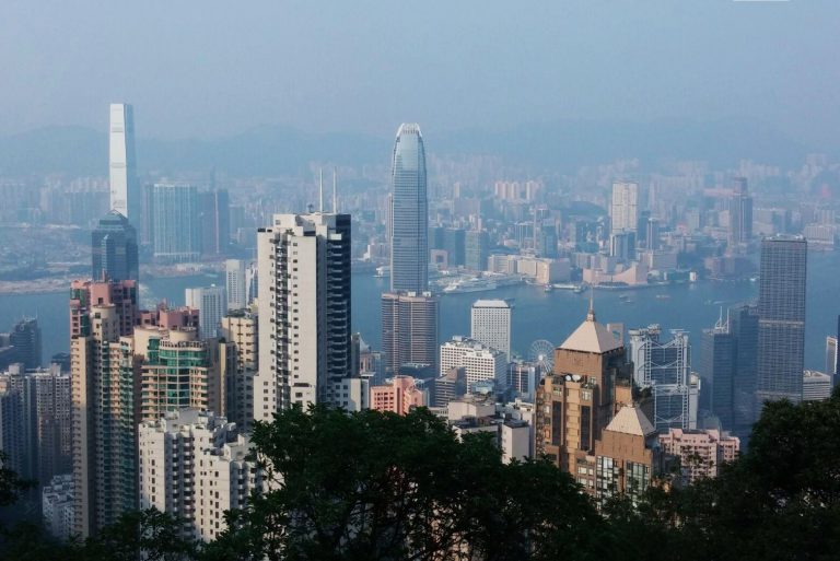 陳茂波強調,隨著本港的國際金融中心地位越來越高、競爭力越來越強,想「搞香港」的人,自己亦須付代價。