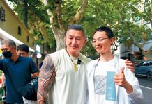 台網紅「館長」陳之漢直播遊上海　國台辦：是自己來旅遊