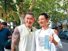 台網紅「館長」陳之漢直播遊上海　國台辦：是自己來旅遊