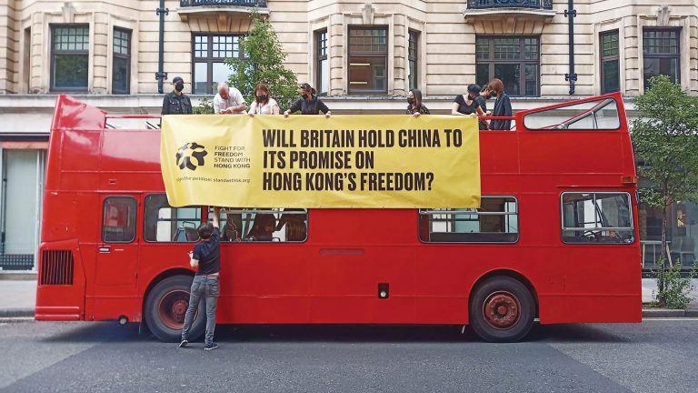 港人組織SWHK主打「國際線」,在英國等多個國家發起聲援香港行動。