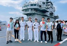 山東艦訪港激發愛國熱情　港雋青年學生現場體驗航母雄姿