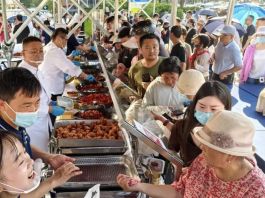 內地五星酒店擺地攤　香港酒樓連執笠　如何破局？　文：吳建東
