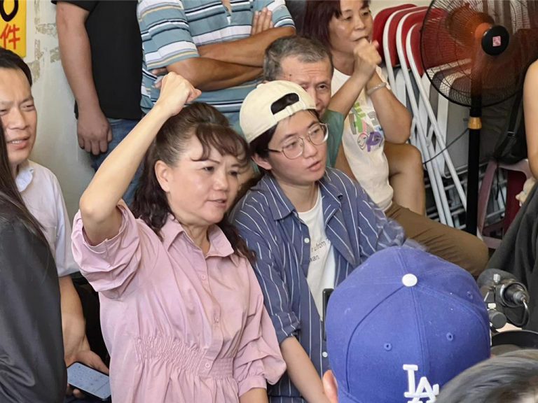 綠營勉強保住一席,但社會對民進黨的反感情緒仍不容小覷,民怨正逐步發酵。(台灣中時新聞網圖片)