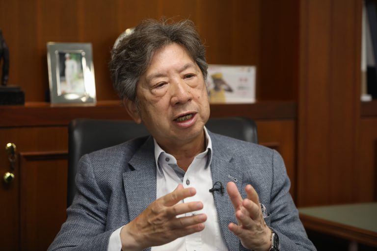 湯家驊認為類似限制措施在《香港國安法》實施期間已推行,由法庭處理相關申請屬合理做法。