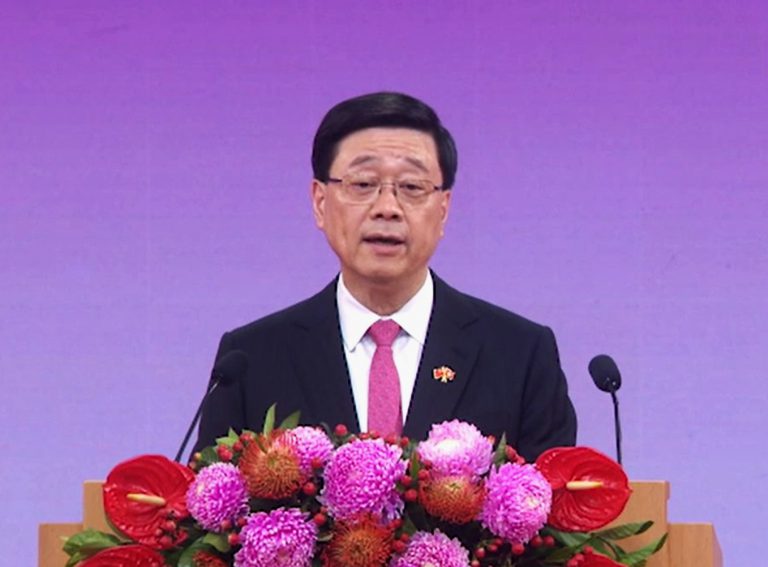 李家超致辭時,強調寧願做艱難的改革者,都不做安逸的停滯者。