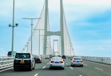 粵車南下議員指本港交通可應付　倡實施3個月再檢討推進計劃