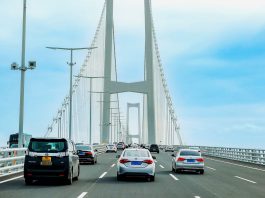 粵車南下議員指本港交通可應付　倡實施3個月再檢討推進計劃