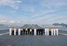山東艦訪港　各界嘉賓參加甲板招待會