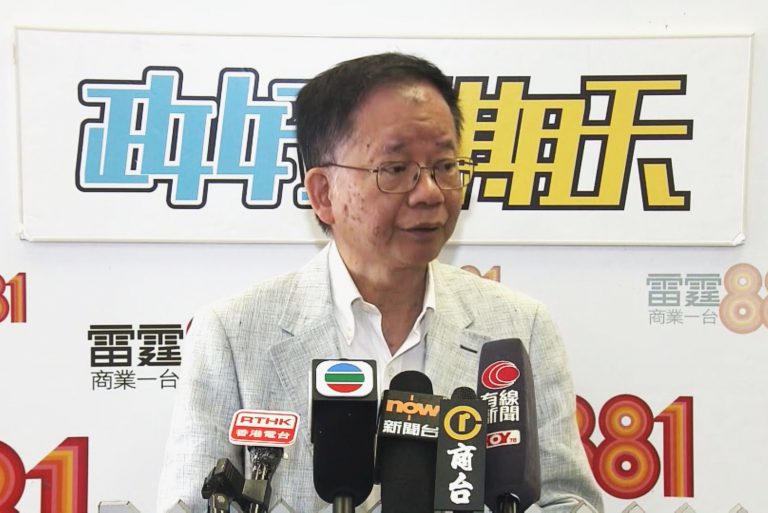 何漢權表示,本港學校和團體應在這些日子,依照「銘記歷史、珍愛和平、保障人權」的原則,舉行紀念活動。