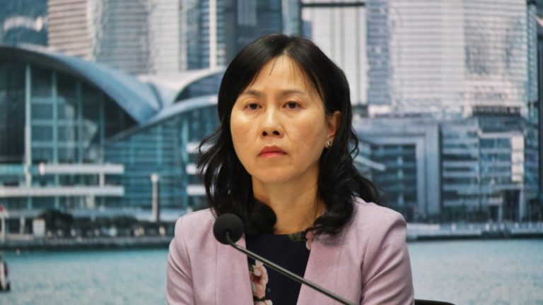 運輸及物流局局長陳美寶指,數字反映左軚車在港意外率非常低。