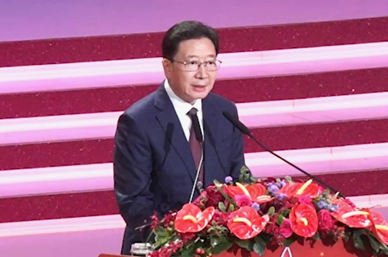 周霽表示,香港過去28年持續鞏固獨特地位和優勢,經濟社會全面發展,一國兩制實踐取得舉世公認的成功。