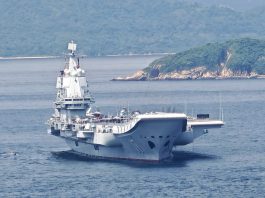 「山東艦」航母編隊抵港開啟五天訪問行程　市民岸邊迎接爭睹風采